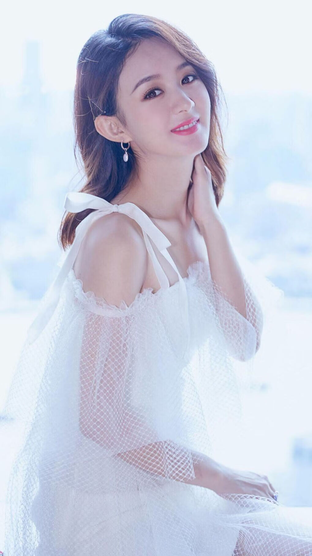 苏炳添助阵校园田径节传播体育精神，苏炳添学校比赛视频