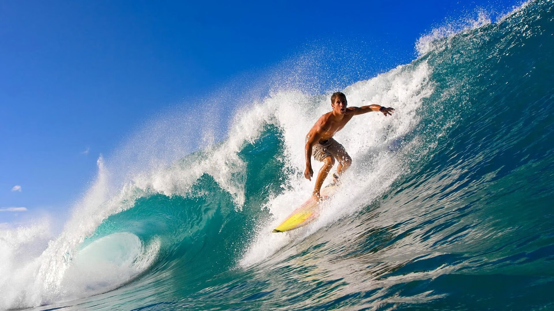 娱乐与竞技结合：足球明星的跨界合作，足球巨星和娱乐明星谁的影响力大